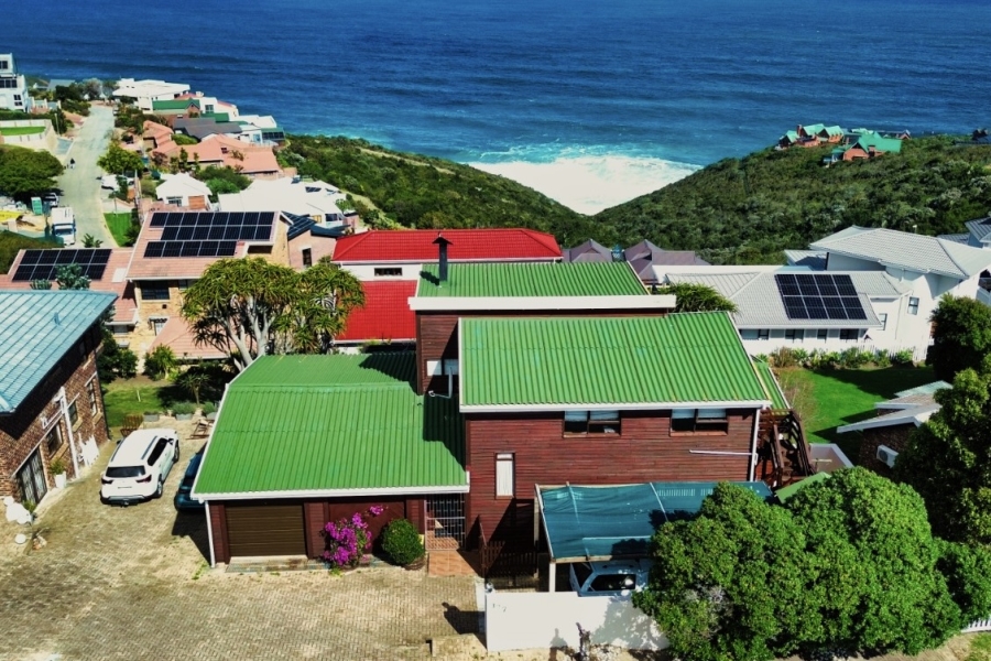 4 Bedroom Property for Sale in Herolds Bay Western Cape